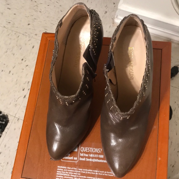 40. Enzo Angiolini Leather Booties - Picture 2 of 8